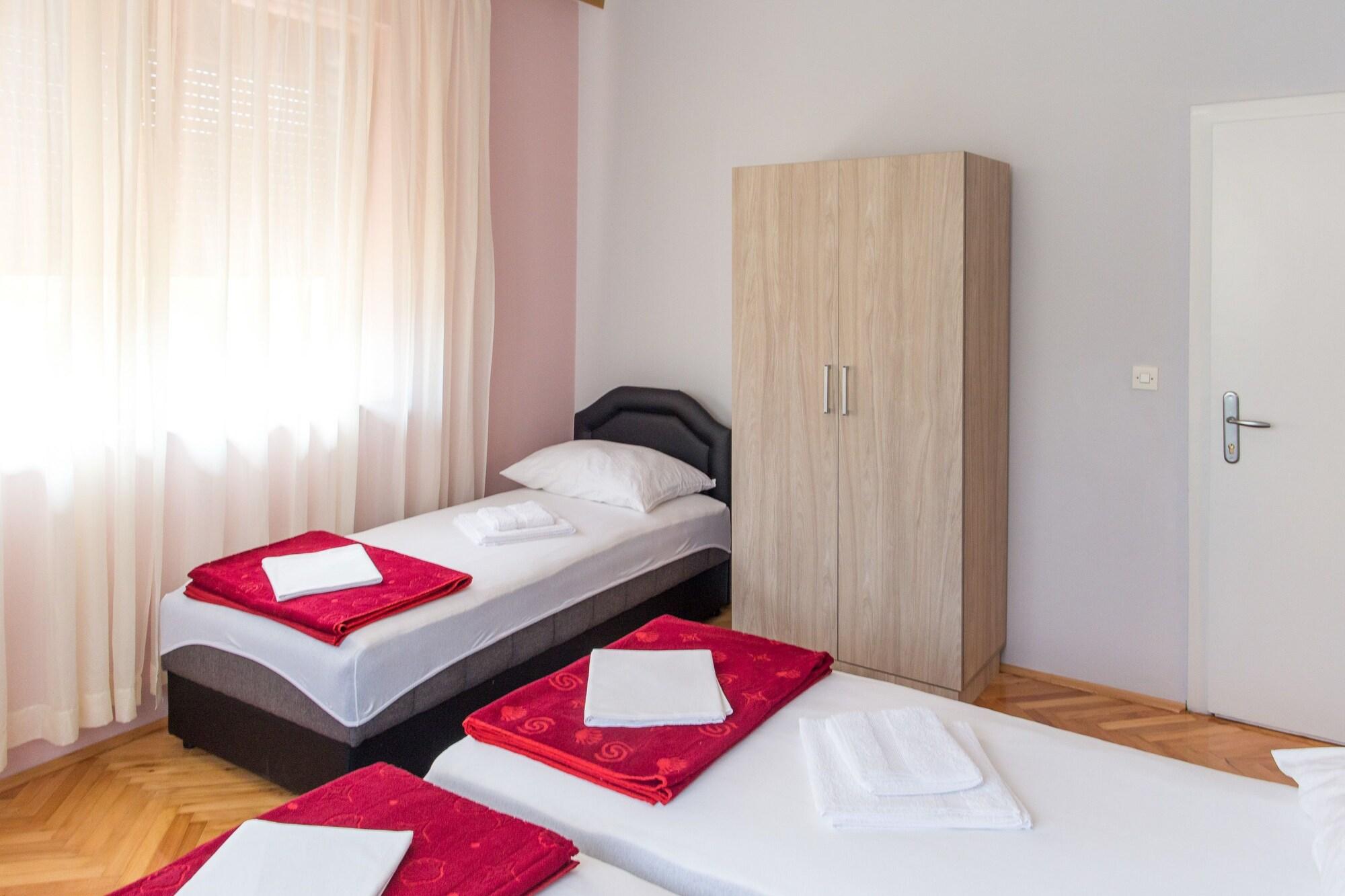 Guesthouse Blue Coast Будва Екстер'єр фото