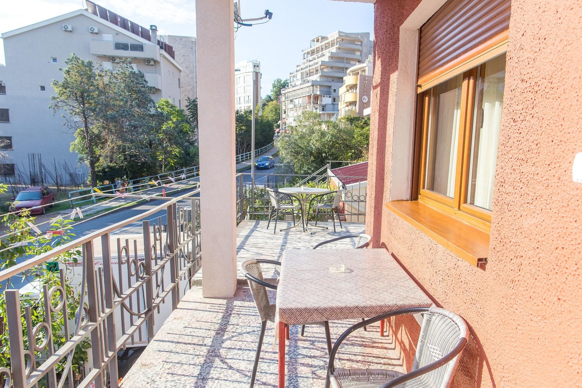 Guesthouse Blue Coast Будва Екстер'єр фото