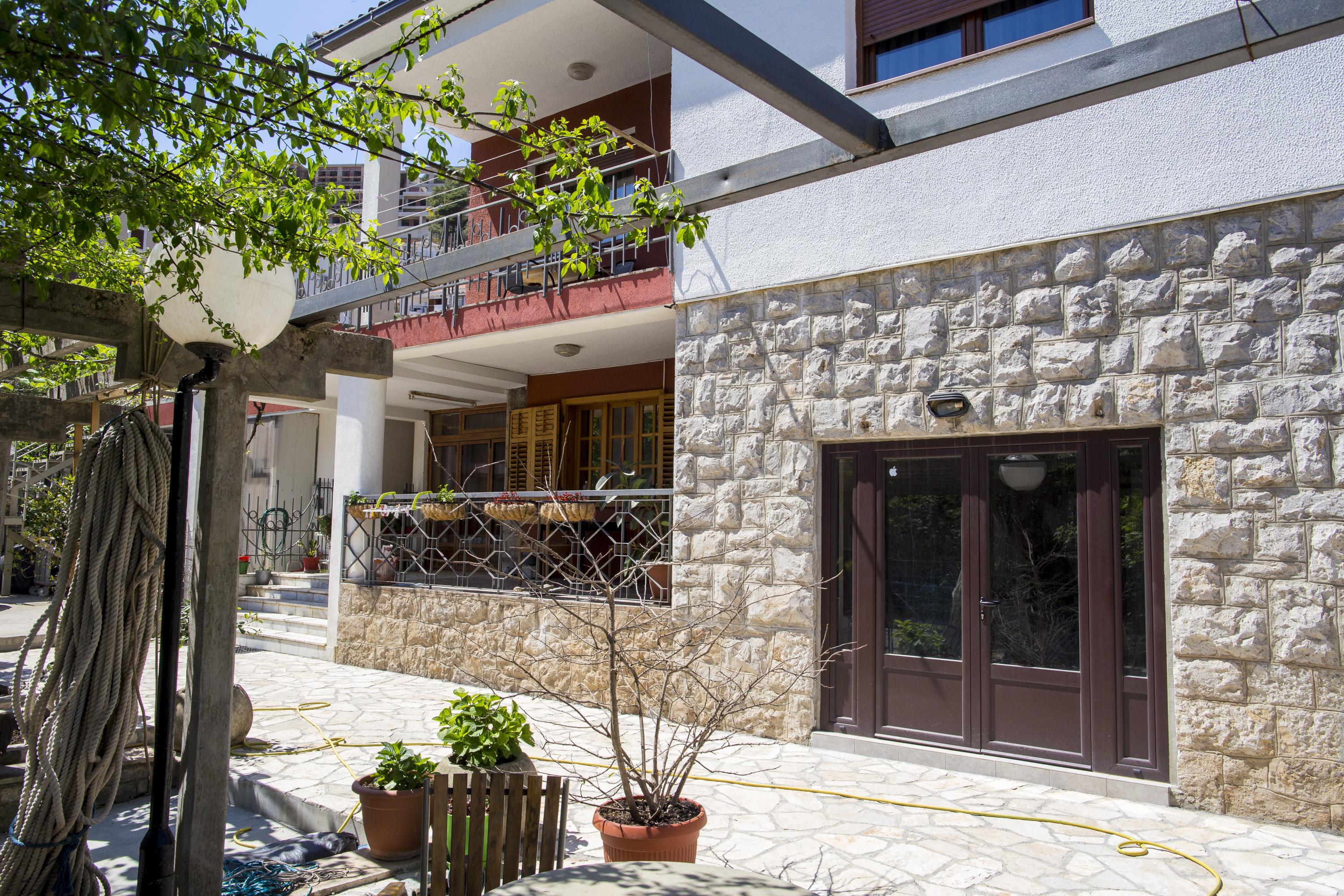 Guesthouse Blue Coast Будва Екстер'єр фото